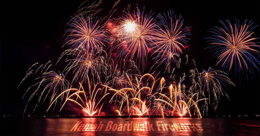 H3: 3. Kemah Boardwalk Fireworks