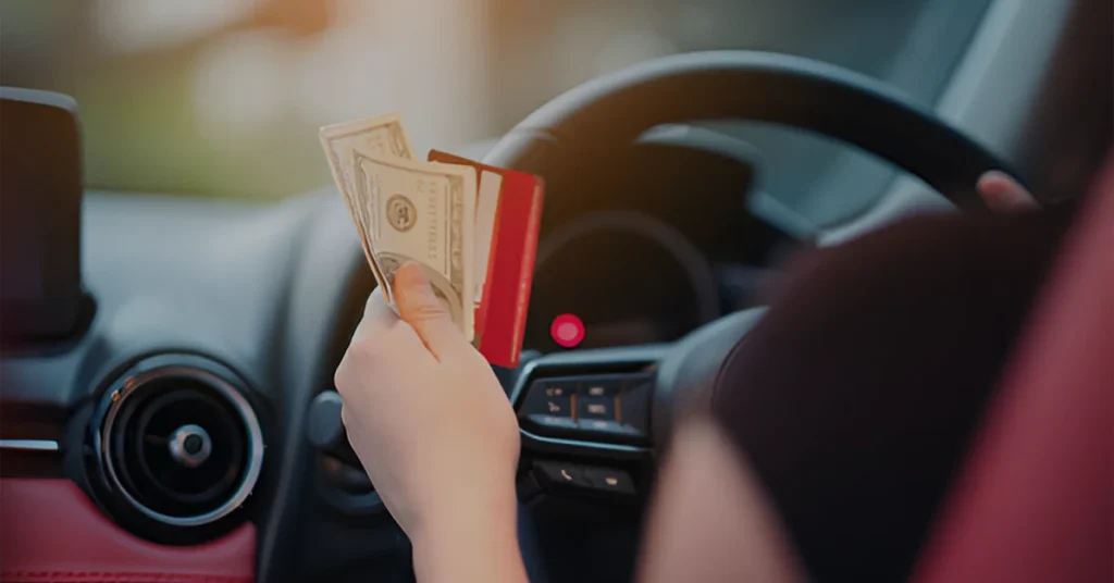 Cash vs. Card Tips: What Limo Drivers Prefer