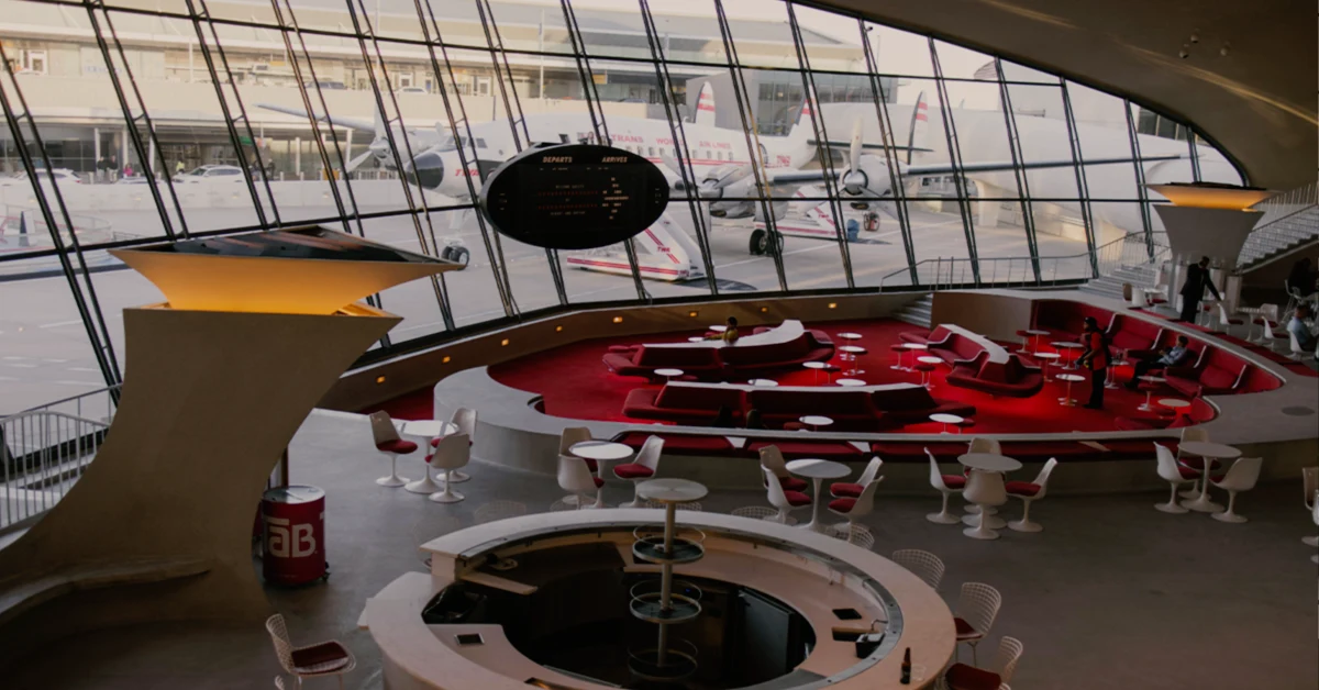 Top Houston Airport Lounges for a Relaxing Travel Experience